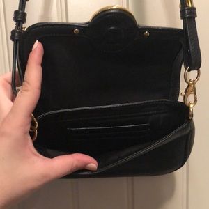 Tory Burch Bags - Tory Burch Amanda crossbody handbag Tory Burch Bags - Tory Burch Amanda crossbody handbag